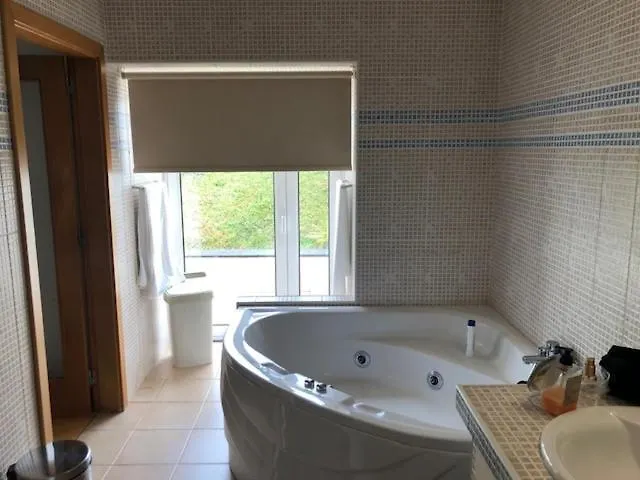 A Quinta Flores- Casa Do Miradouro بيت للعطل سانتا كروز داس فلوريس